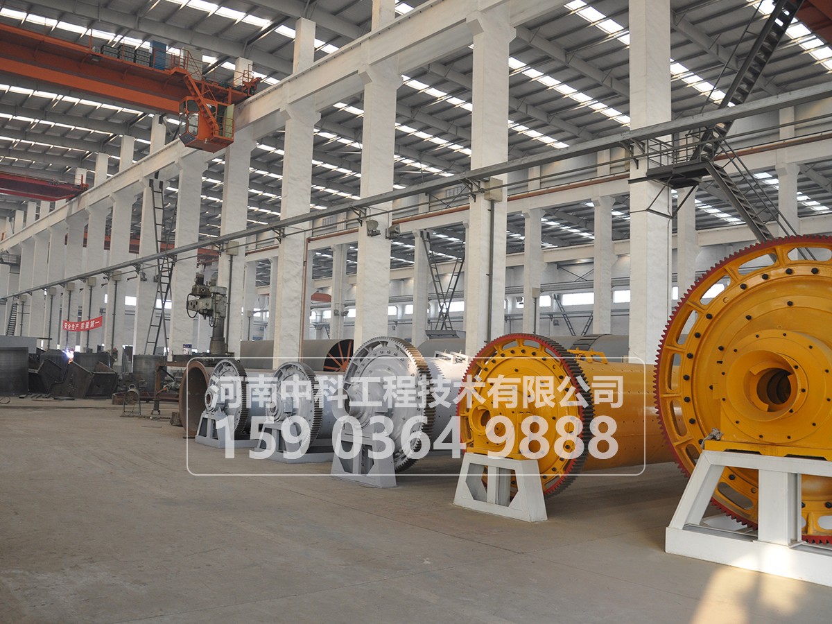 在水泥粉磨中使用輥壓機(jī)有何優(yōu)點(diǎn)？