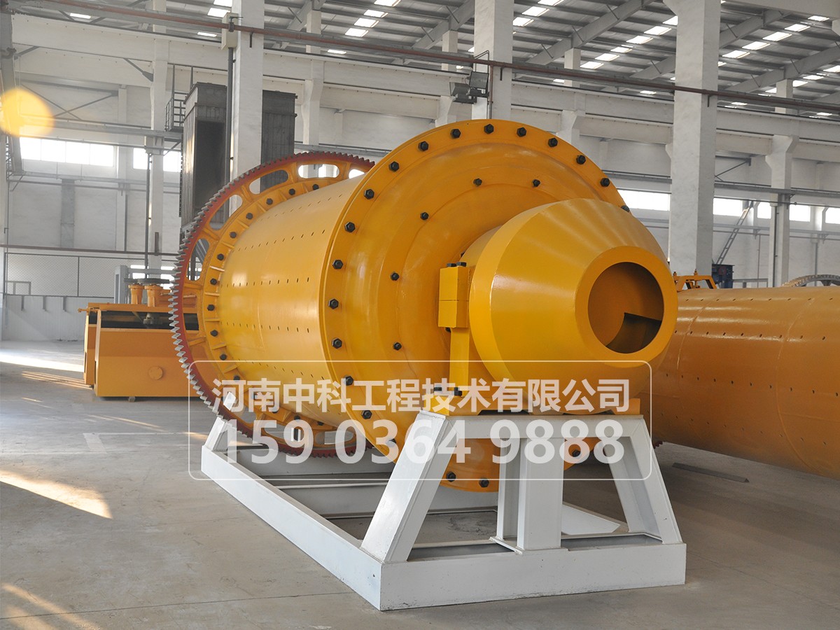 球磨機易損件的材質(zhì)、壽命和備用量是多少？